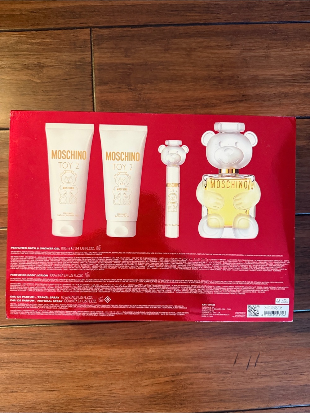 Moschino Toy 2 Gift Set - Picture 5 of 5